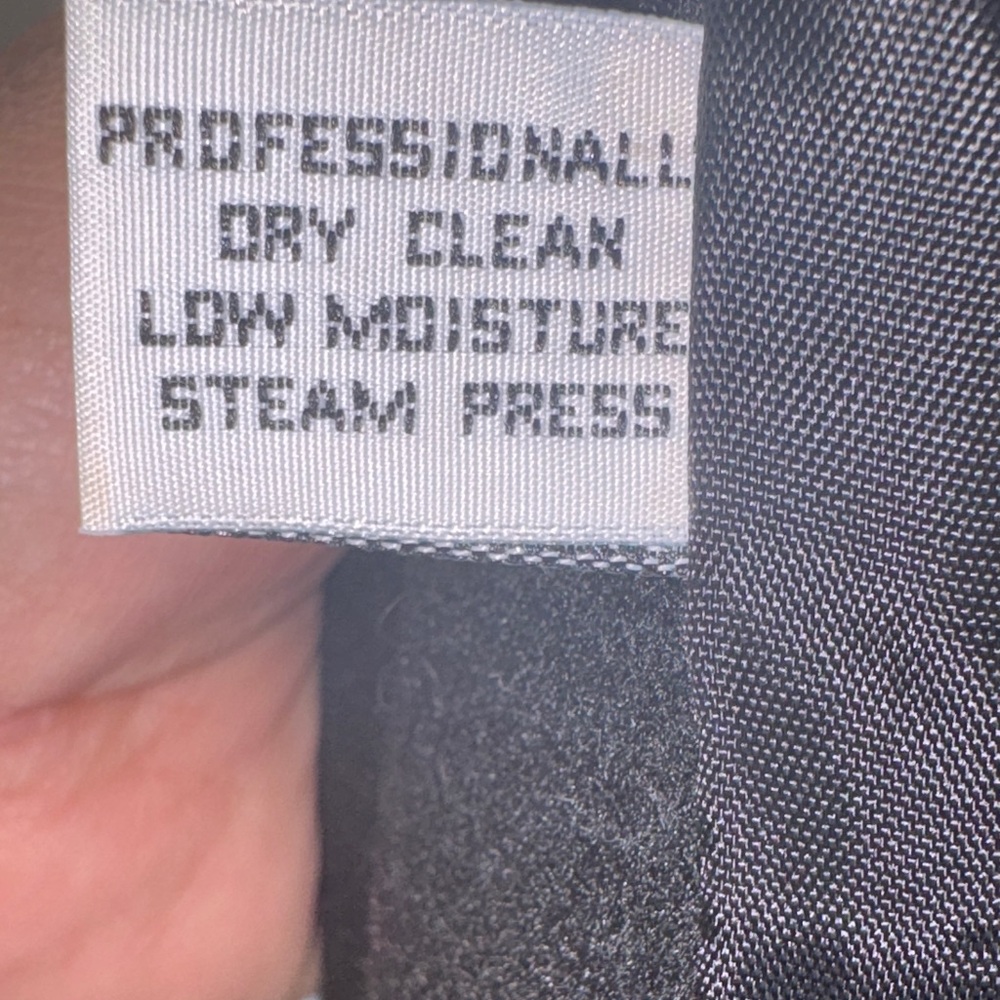 Komitor Women's Black Button-Front Wool Coat - Picture 5 of 16